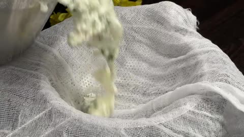 Mix milk and kefir! Only 2 ingredients! Much tastier than cheese from the store!