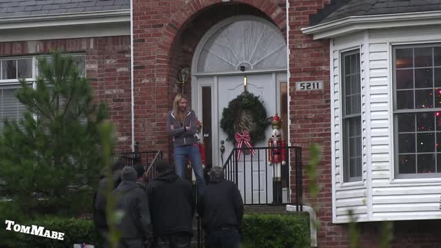 Tough guys bring the HOOD TO THE 'BURBS AT CHRISTMAS - PRANK!
