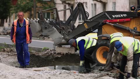 tactor hard work Road