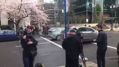 Riot Police Show Up To Black Panther BlackLivesMatter Protest And Quickly Arrest AntiFa Member