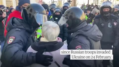 'No to war!'_ Russian protesters defy Putin