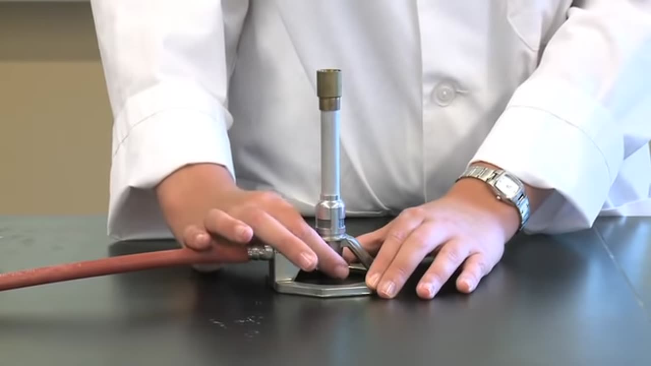 How to Light a Bunsen Burner