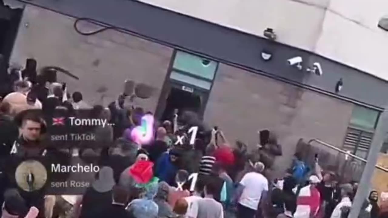 Paid Far-Right Rioters Smashing Up Holiday Inn Hotel In Rotherham Where Govt's Housing Illegals