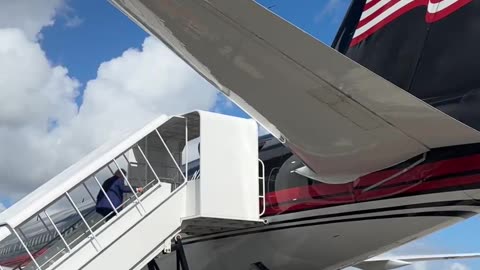 President Trump departs to Phoenix, AZ 🇺🇸