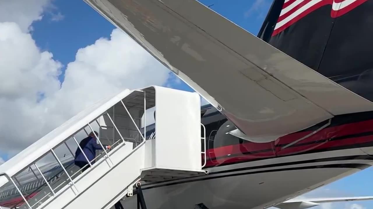 President Trump departs to Phoenix, AZ 🇺🇸