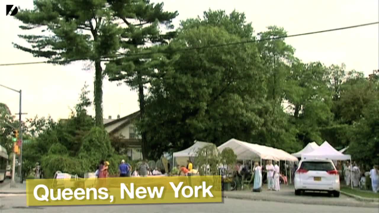 World's Biggest Tennis Racket