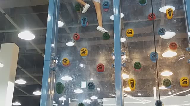 Indoor Kids Climbing Experience