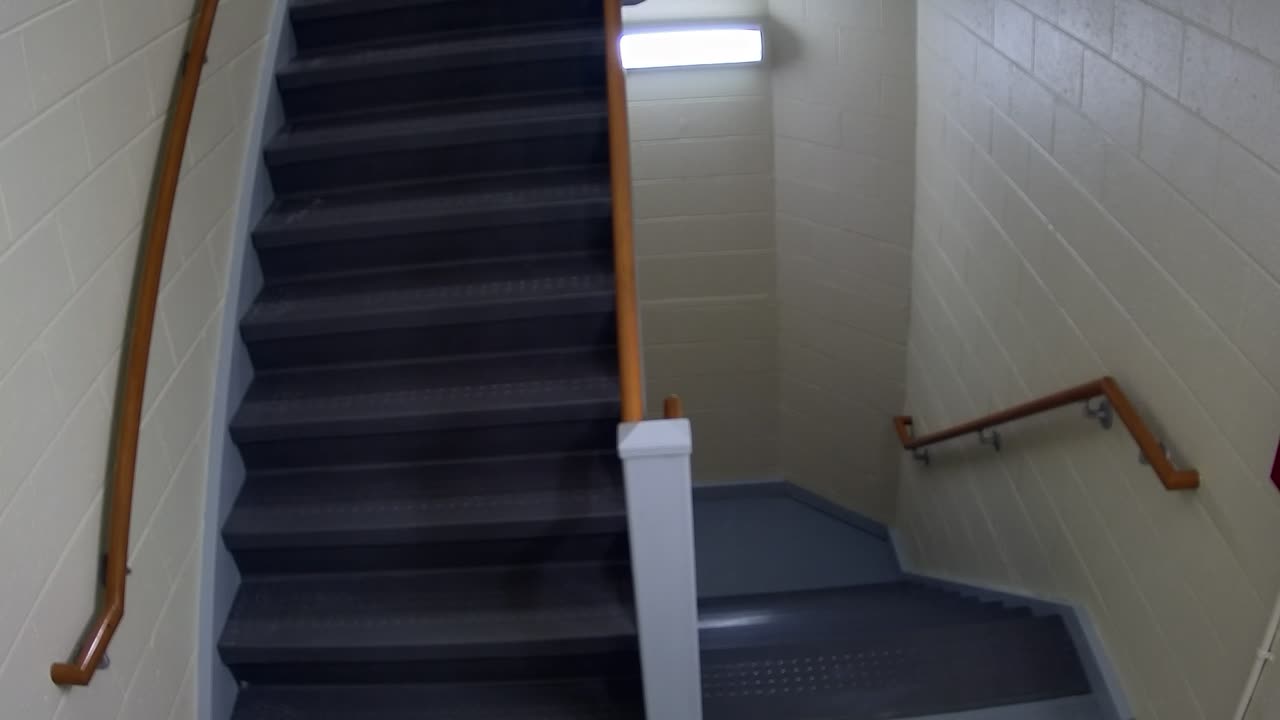 3889FHOB05Stair10_2021-01-06_07h40min01s363ms.mp4