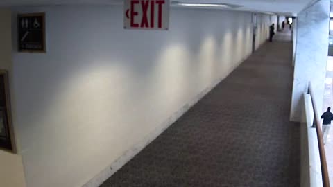 1469HSOB02SH211Hallway_2021-01-06_13h00min01s767ms.mp4