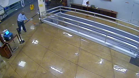 3064RHOBG3SubwayScreening_2021-01-06_02h00min00s367ms.mp4