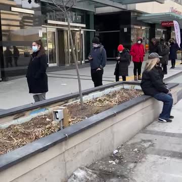 Line at Toronto's Shops at Aura