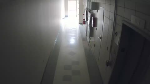 8801VZN01Elevator_2021-01-06_23h20min01s190ms.mp4