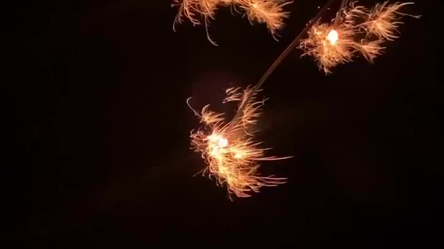 Japan's simple fireworks race