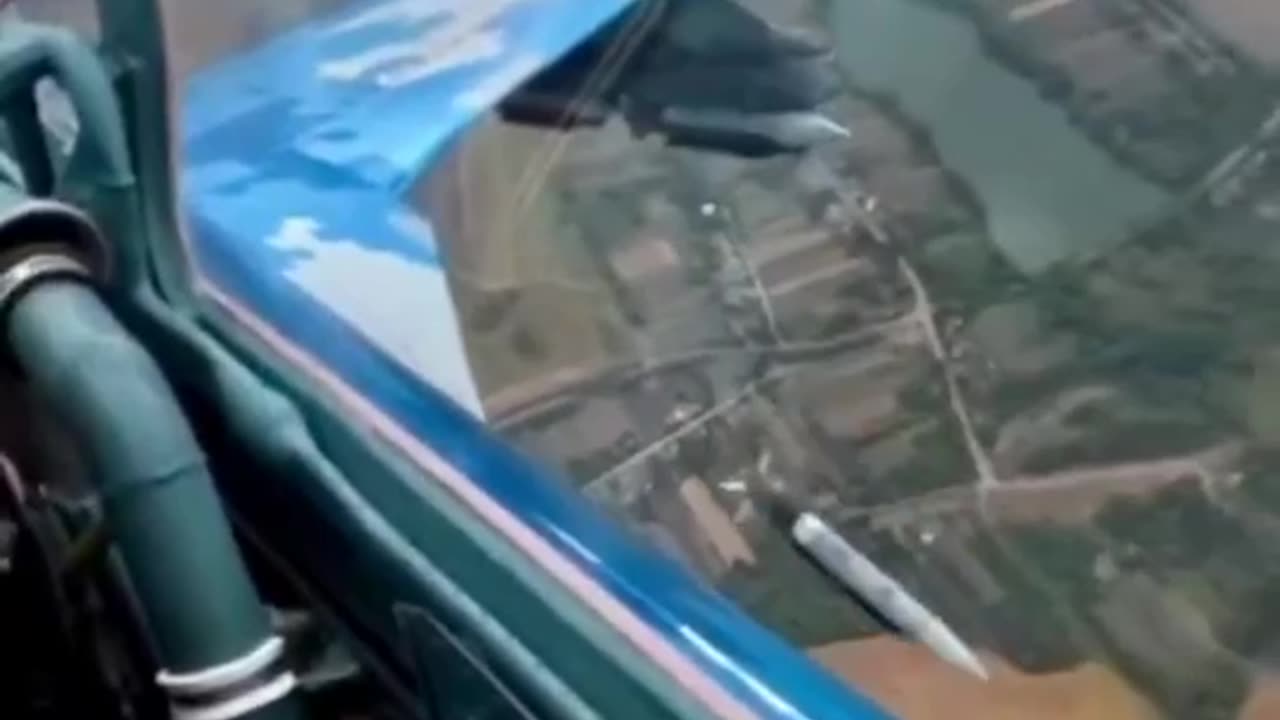 Ukrainian Su-27 Dropping 4 GBU-39 Bombs Onto Russian Positions in Kursk