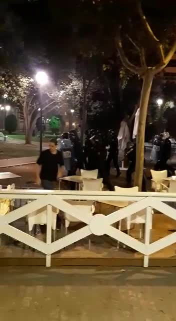 La ultraizquierda pierde en las urnas y sale a la calle para amedrentar al pueblo