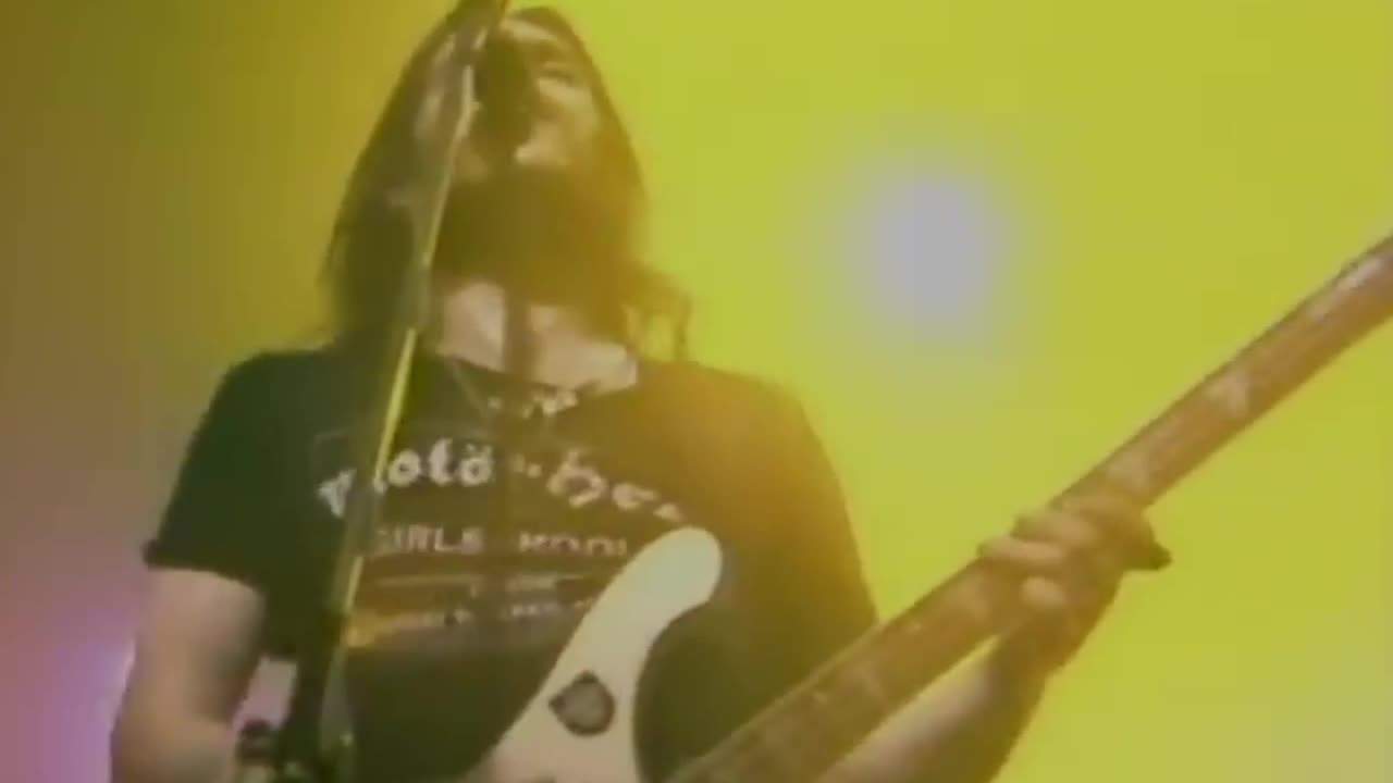 Motörhead - Dead Men Tell No Tales (Official Music Video)