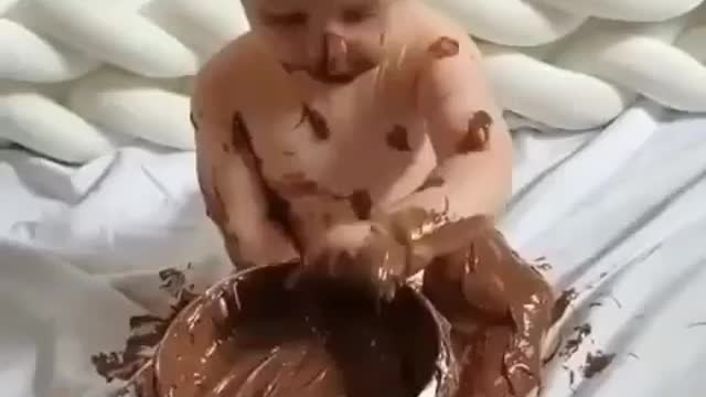 See how to eat chocolate in this video