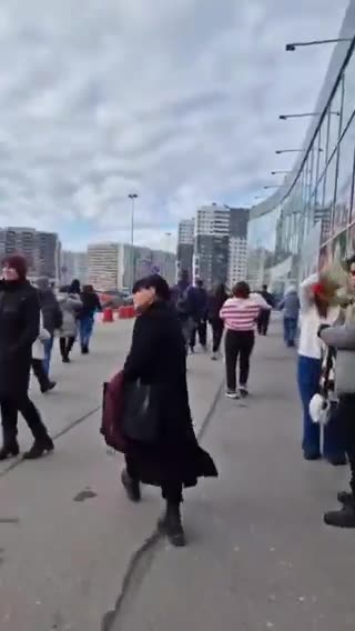 NUEVA AMENAZA EN UN CENTRO COMERCIAL EN RUSIA