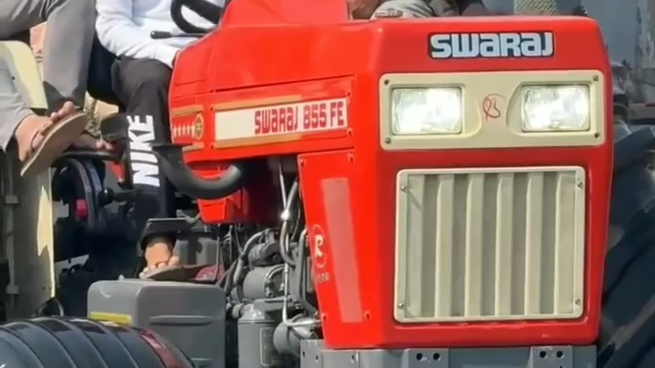 Nishu deshwal Swaraj tractor 🚜 stunt