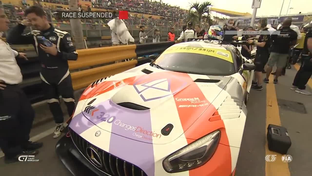 FIA GT - Huge pileup