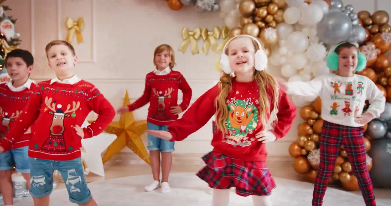 Diana and Roma Christmas with My Friends Kids Song Official Video_v720P