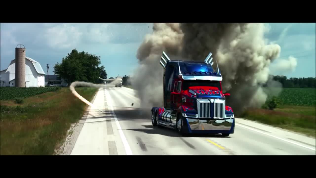 Amazing movie scene of Transformer