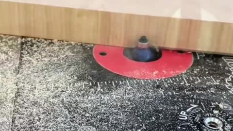 Satisfying Wood Cutting