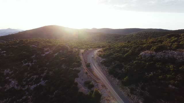 CAR IN NATURAL