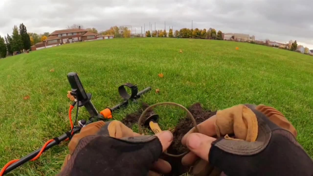 Park Metal Detecting at a 1920s School Property in Western New York - Full Video