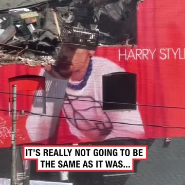 Destroying a Harry Styles mural