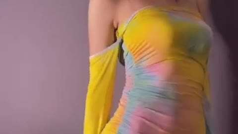 Beautiful face, hot body, sexy dance