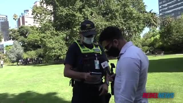 BREAKING: Police forcibly EJECT journalist Avi Yemini from Dan Andrews press conference