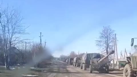 Volchansk (Kharkov region) - Russian convoy on standby