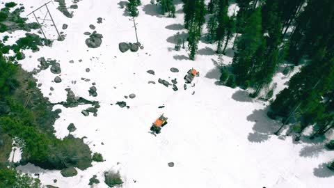 PG&E employees stuck in the snow