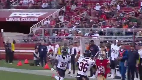 Jonathan Owens intercepts the Brandon ALLEN pass