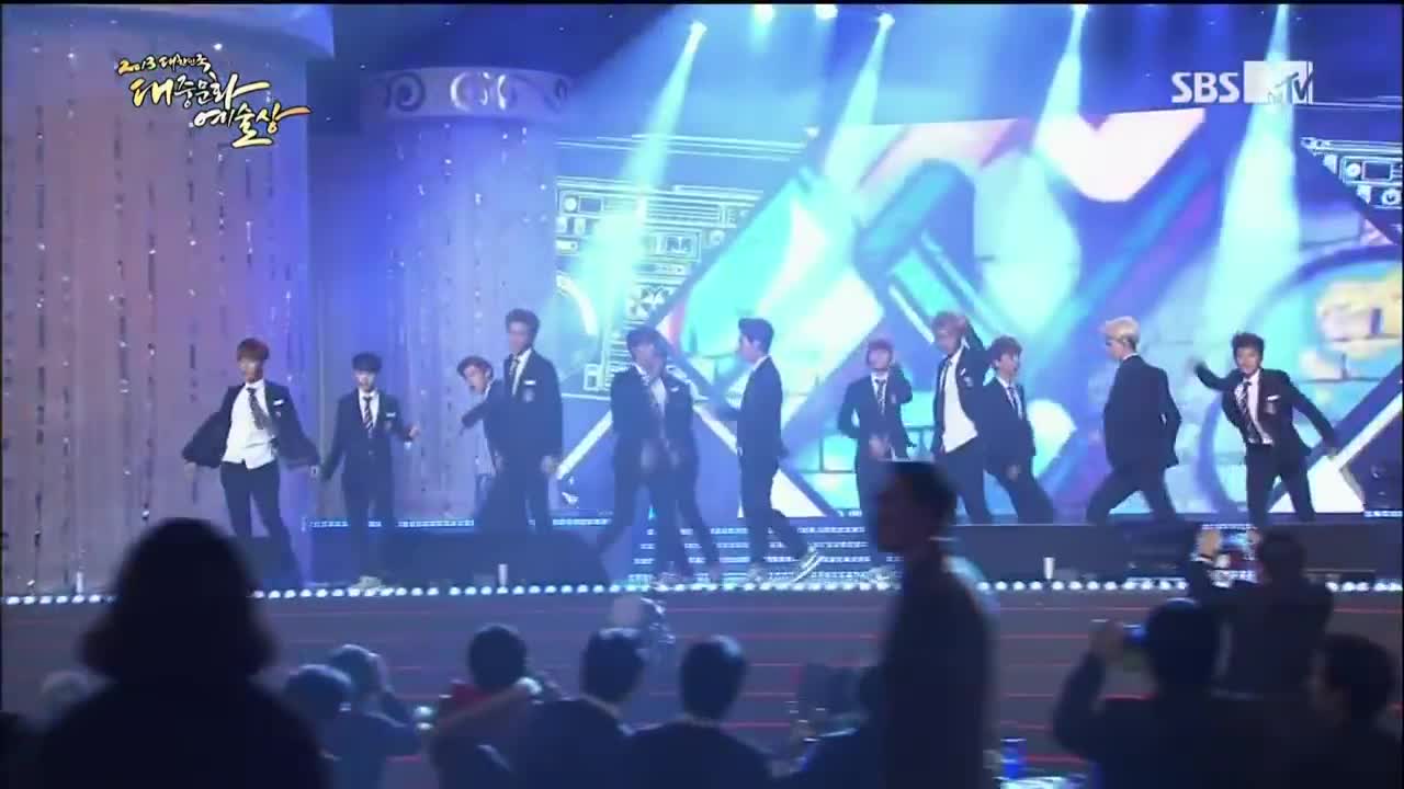 EXO - GROWL @Korean Pop Culture and Arts Award 131118