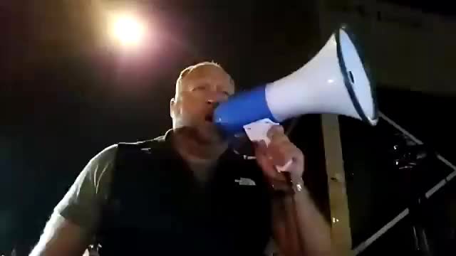 Alex Jones Shows Up In Arizona!!