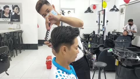 Relaxing shampoo and professional styling at 30 Shine Ho Chi Minh