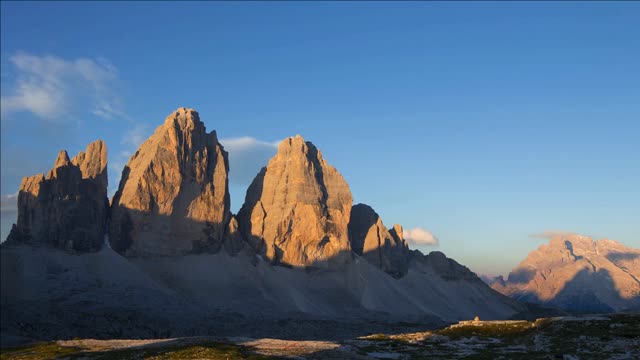 sunrise over the mountains tre cime di lavaredo time lapse