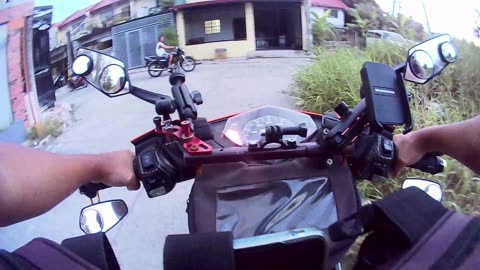 6 PM riding a scooter @MarilaoBulacan Philippines
