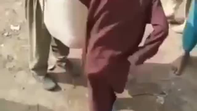 Child Funny dance