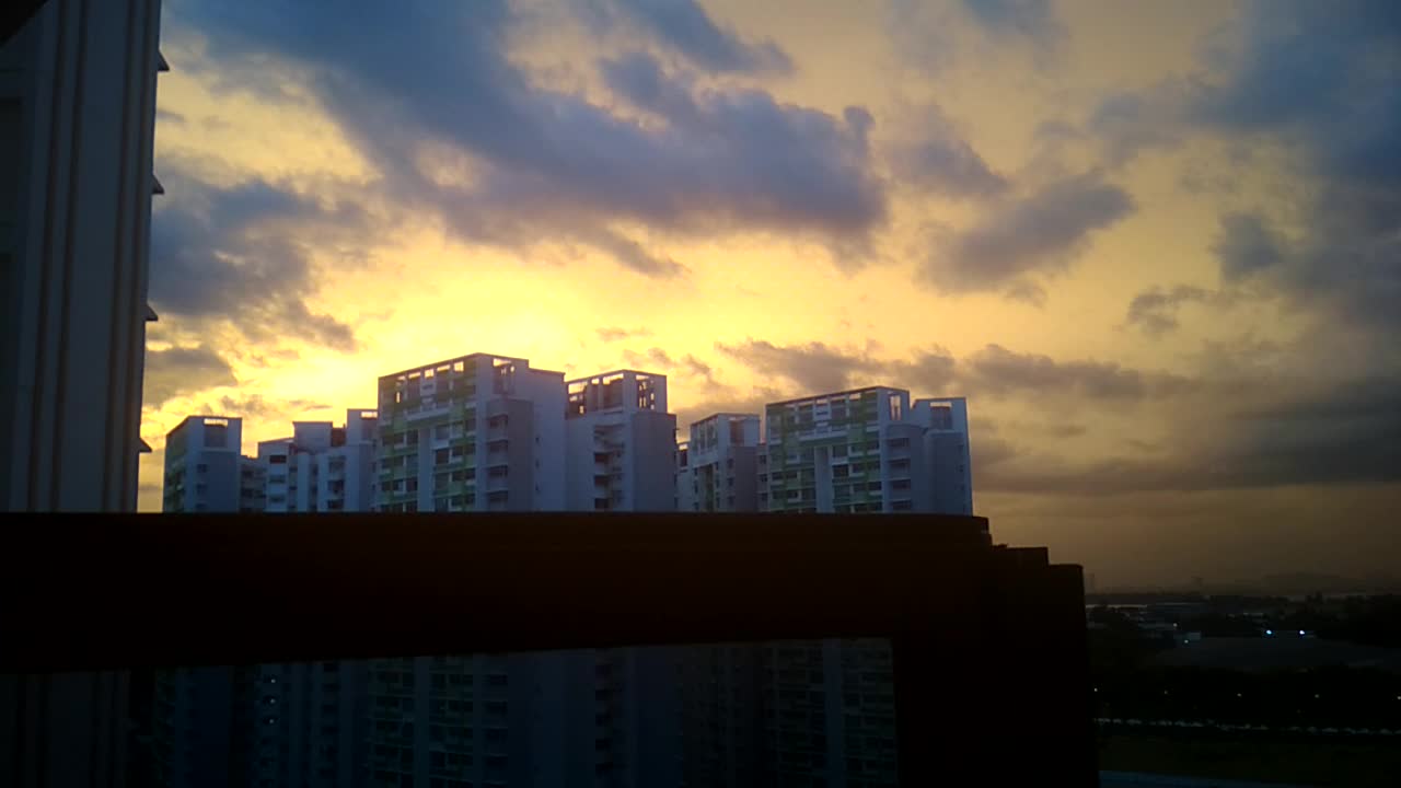 Beautiful sunset you can even enjoy it from the comfort of your own home (seaview)