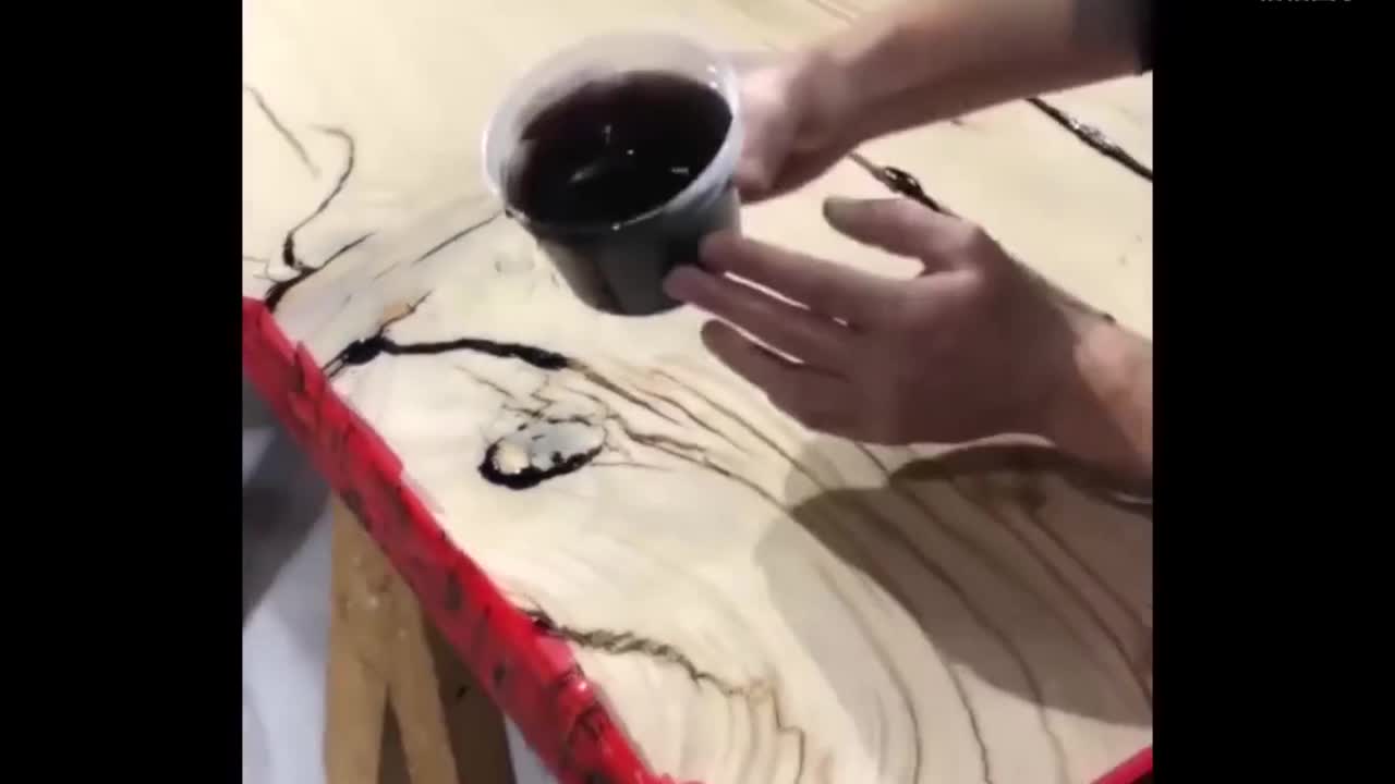 Pour Resin Glue Into The Cracks In The Tree