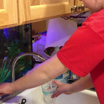 Sisters' Science Experiment Goes Wrong In The Kitchen