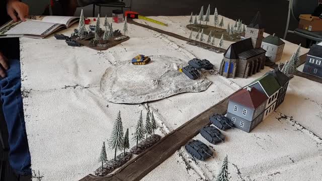 War Game Geek - Battle Report 4 - Late War 1800 Pts - U.S. vs German - FOW