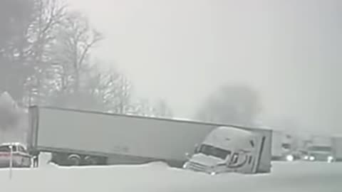 Tractor Trailer Chaos: Near Miss on I-90 in Erie