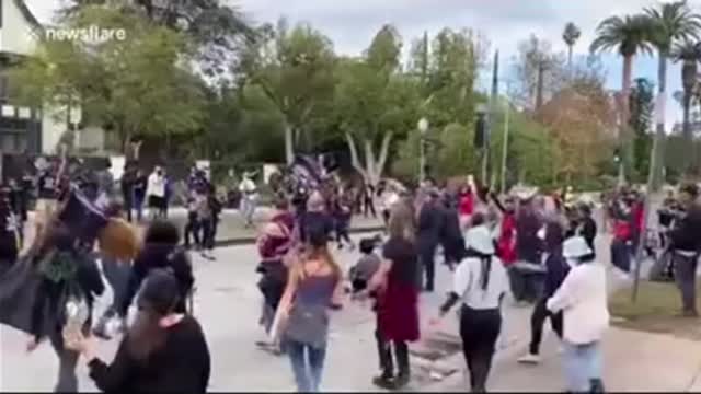 Weird BLM protest at Mayor Garcetti’s home