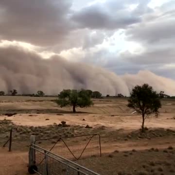 Drought in Australia results in this epic dust storm