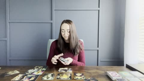 Capricorn - someone coming towards you! #tarot #tarotreading #capricorn #may
