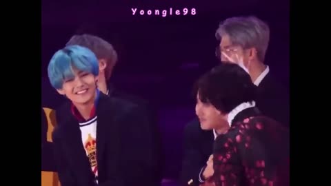 10 minutes o f very best BTS moment 💜.